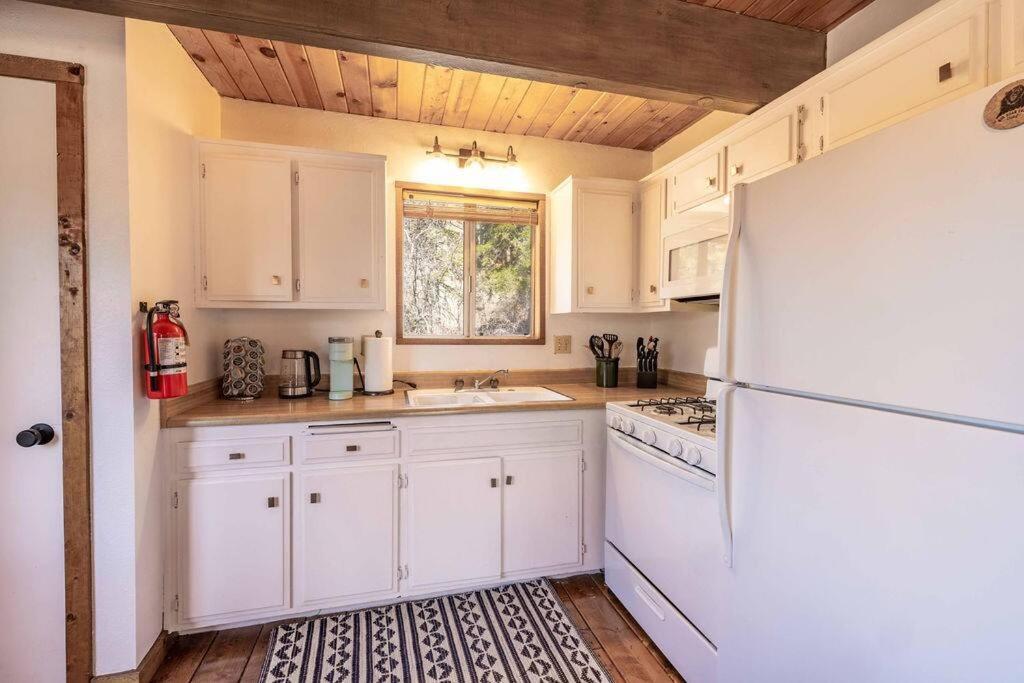 Ferienhaus Amazing - Close To And Village Big Bear Lake