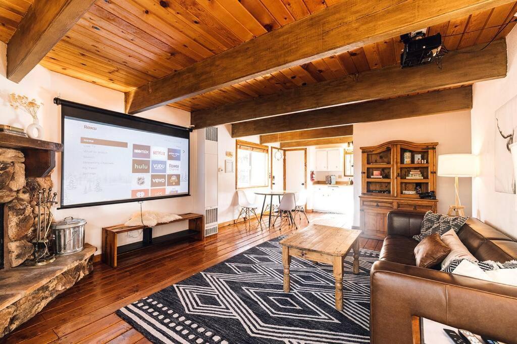 Ferienhaus Amazing - Close To And Village Big Bear Lake